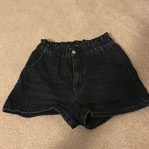 black urban outfitters jean shorts